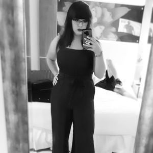 Meet your Posher, Hillary